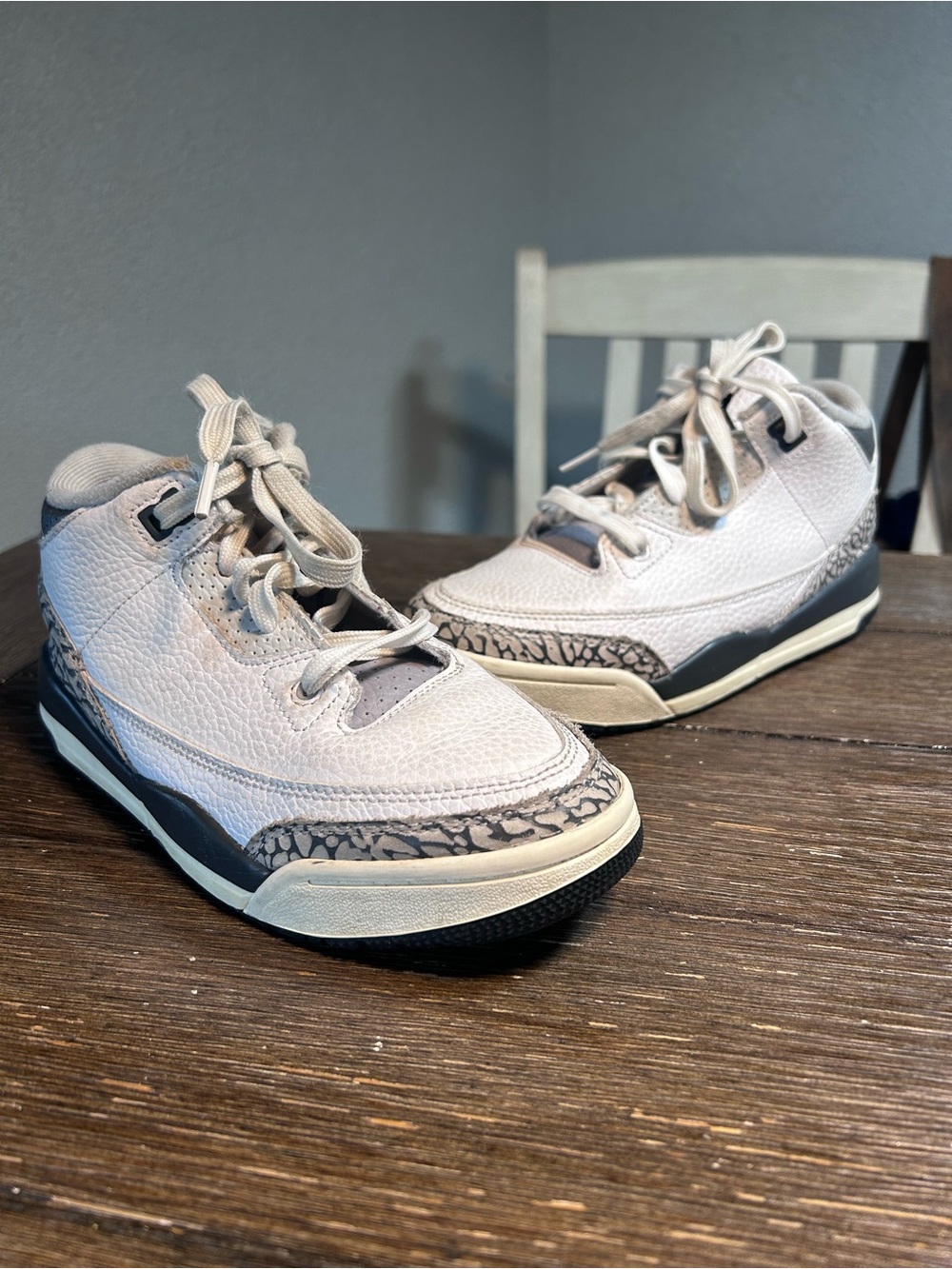 Air Jordan 3 retro sneakers size 2.5